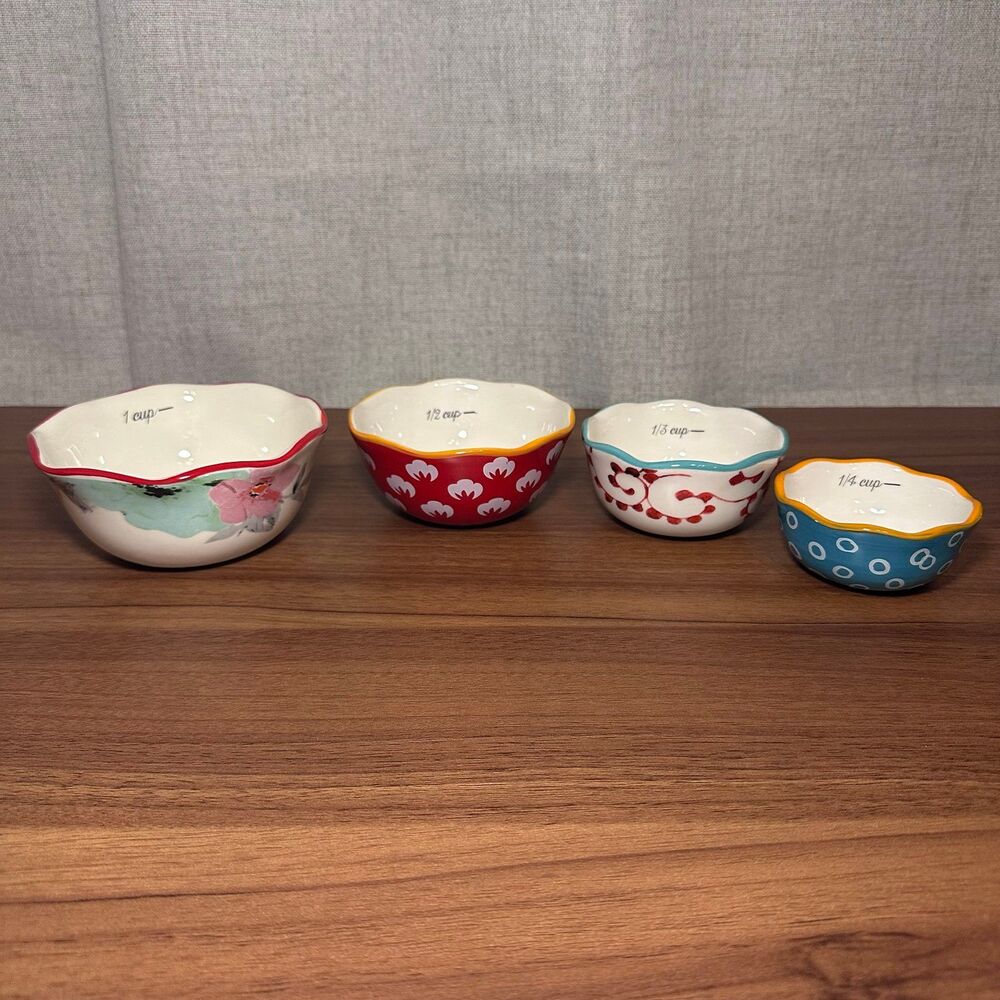 Pioneer Woman Measuring Cups - Set of 4 (Retired)